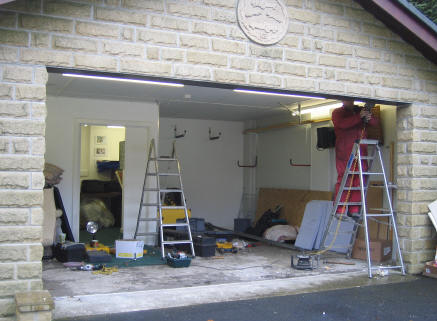 Alan garage door fitter Easyroll Garage doors