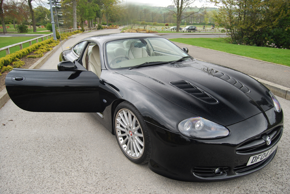 Jaguar-body-kit-XK8-XKR